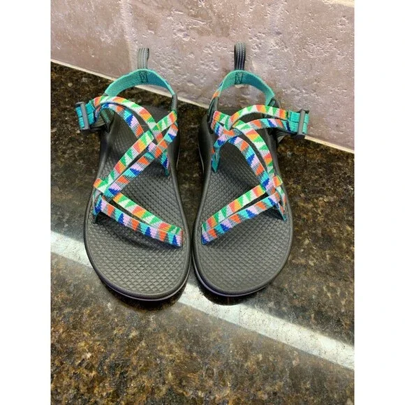 Chaco Girls Sandals Multicolor Size 2 EUC - Picture 2 of 6